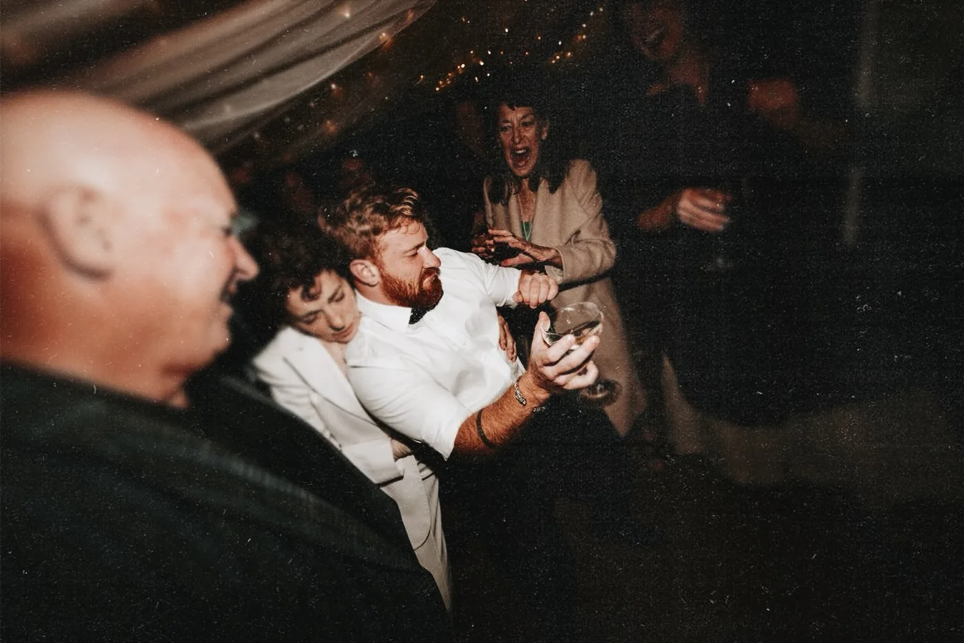 Wedding entertainment and dancefloor atmosphere